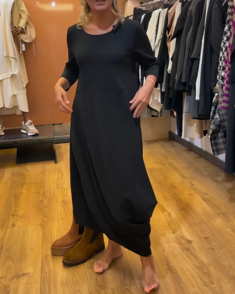 Kjole med lange ermer og rund hals