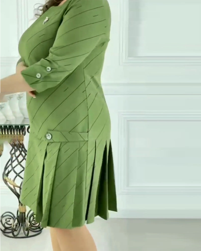 Elegant kjole med rund hals