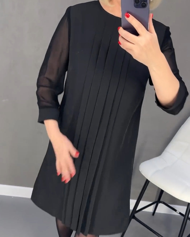 Plissert patchwork mesh ensfarget kjole