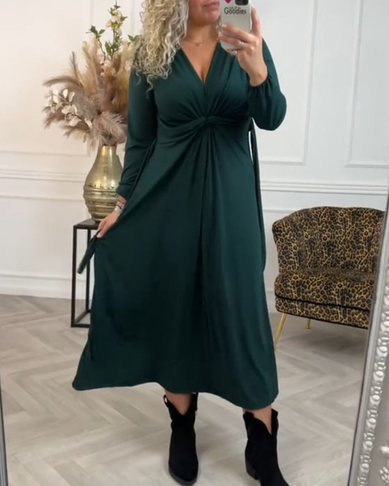 Sexy ensfarget kjole med lang erm