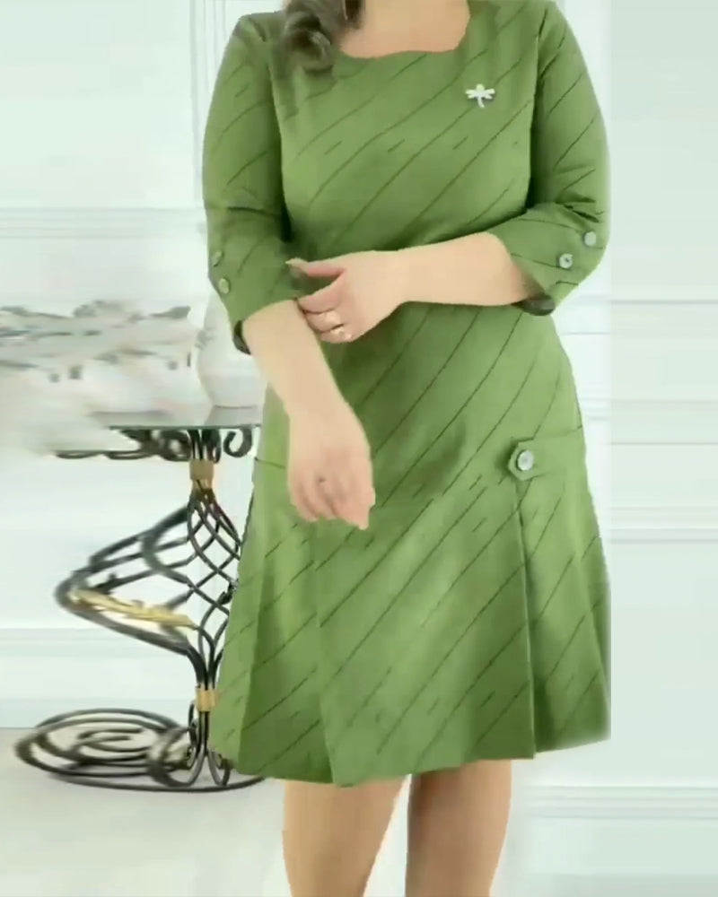 Elegant kjole med rund hals