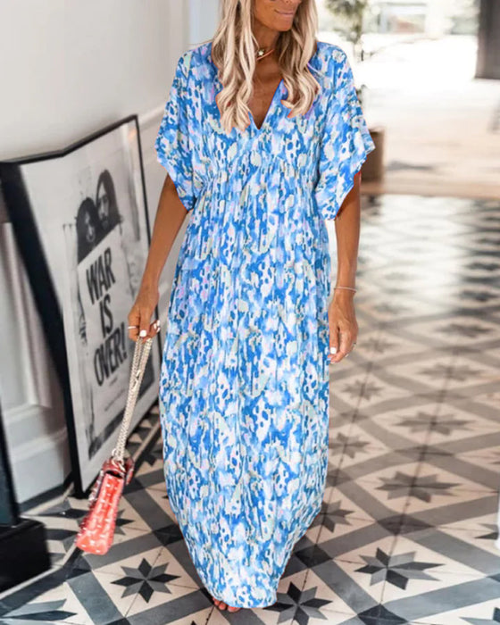 V-hals motekjole i trykk med kortermet