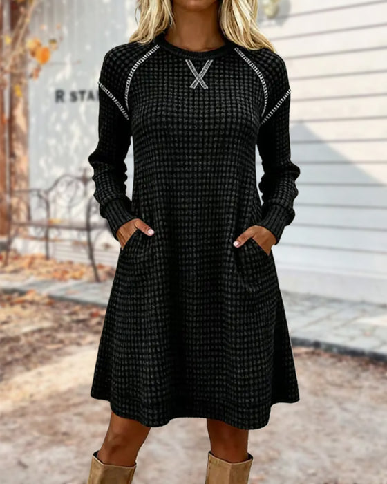 Kjole Med Fargeblokkdesign, Stikketalj Och Lommeegenskap