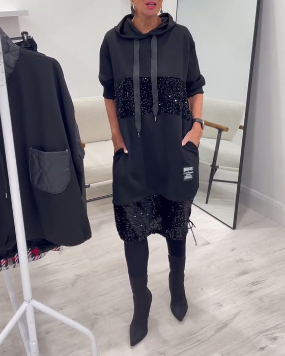 Kjole Med Hette Og Moteriktig Patchwork