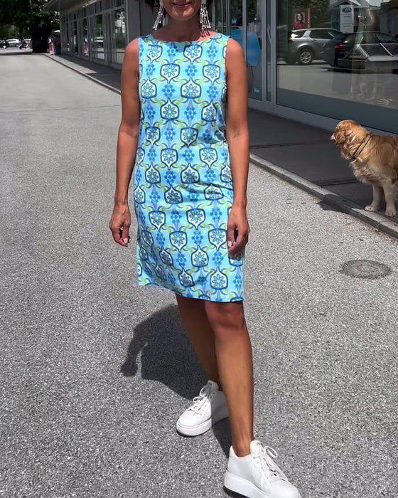 Slim fit kjole uten erme