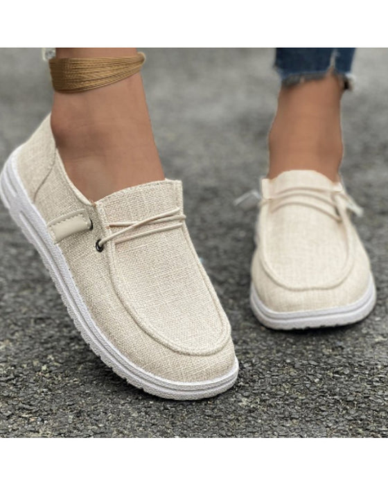 Uformelle slip-on-leiligheter med solid farge