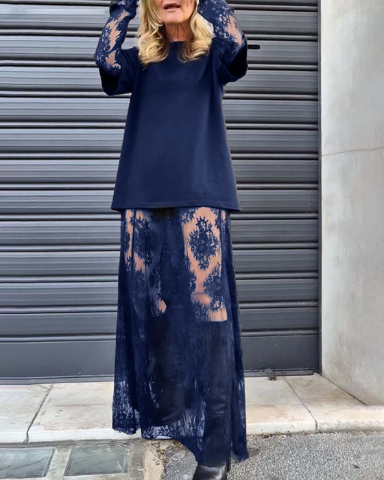 Todelt sett - ensfarget T-skjorte og blondeskjørt