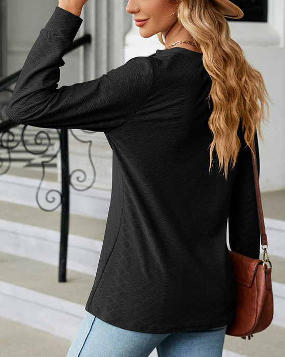 V-halset topp i ensfarget