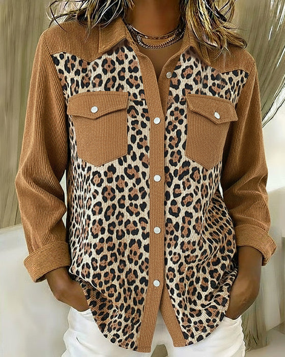 Langermet Skjorte Med Leopardtrykk Og Lappetæktsdetaljer