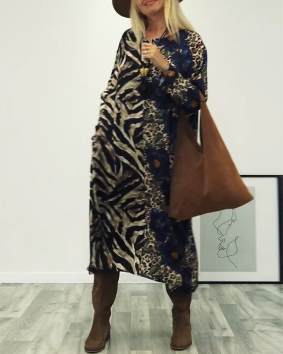 Stilig lappetekkkjole i leopardmønster med sebramønster