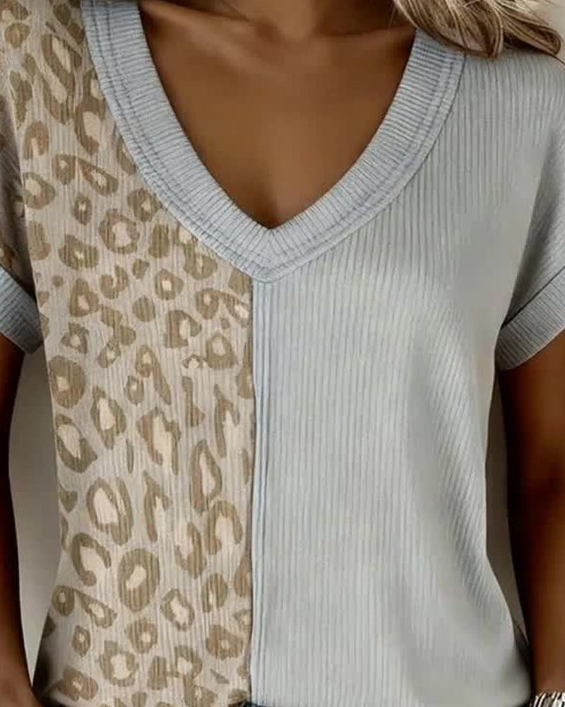 T-skjorte V-uttringning Fargeblokkering Leopardtrykk