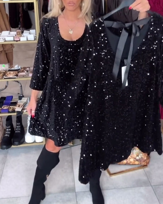 Fløyelskjole Med Pailletter Og Vid Halsutringning