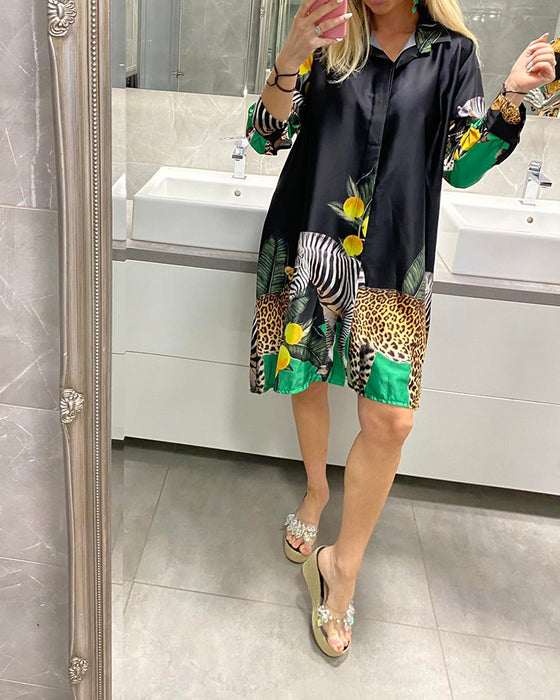 Løs kjole med tigertrykk