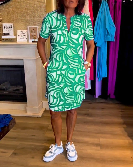 Uformell kjole med korte ermer og trykk