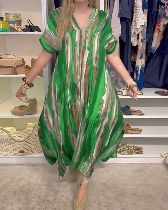 Kjole med avslappet løs v-hals