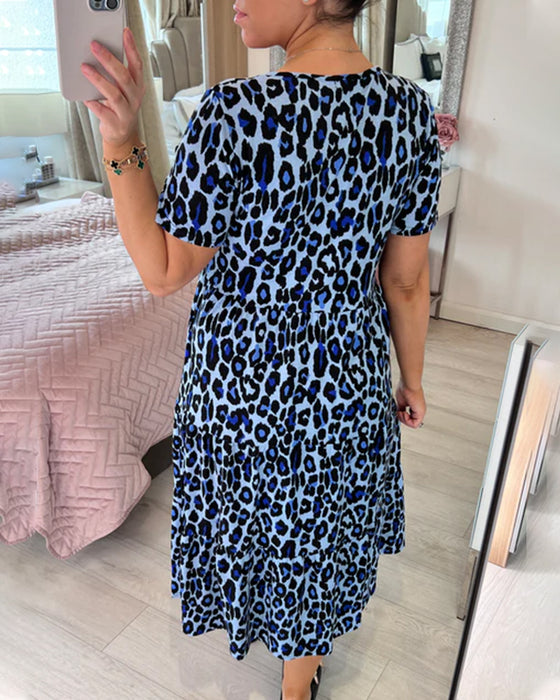 Elegant kjole med leopardprint