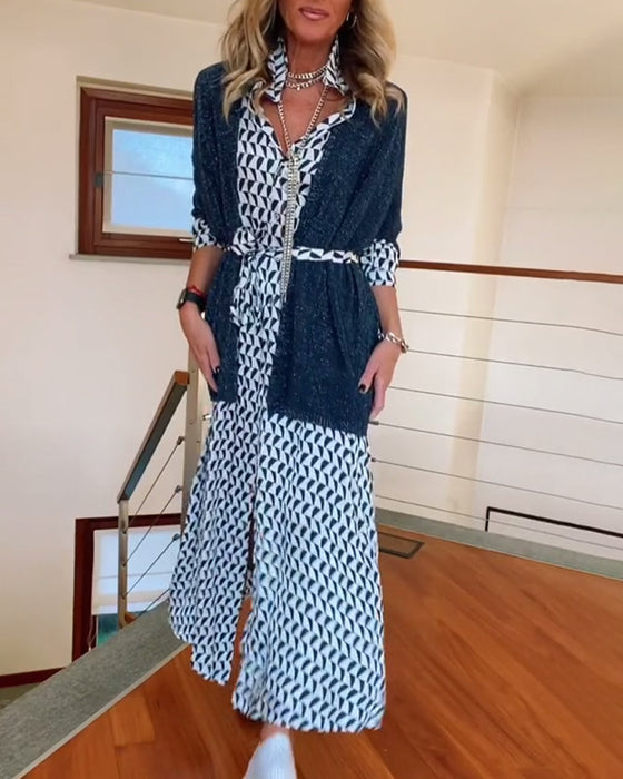 Kjole med geometrisk trykk med jakkeslag og splitt