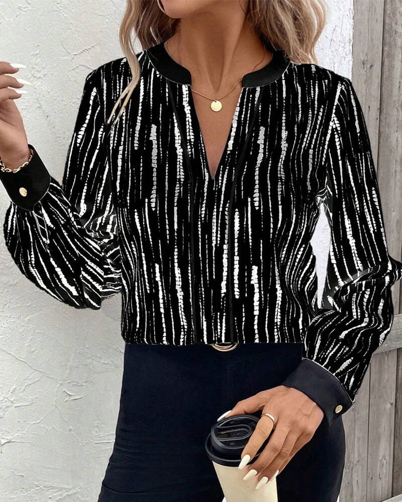 Motebluse Med Geometrisk Trykk