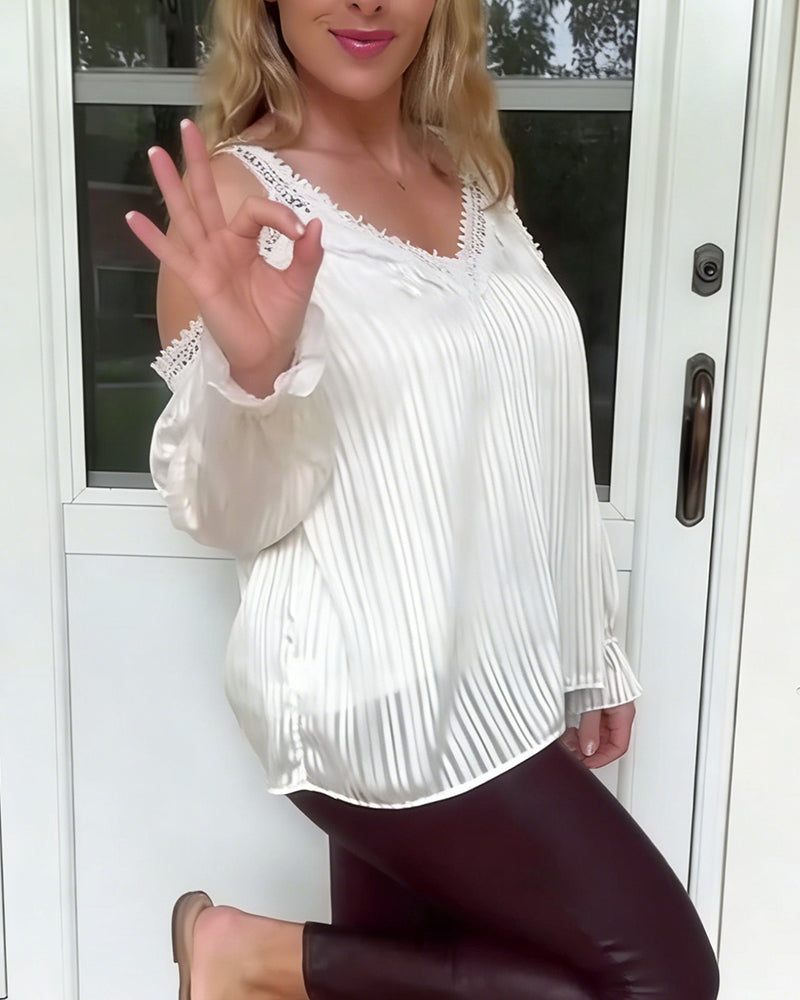 Bluse Med Spiss, Avskjuld Axel Og Folting