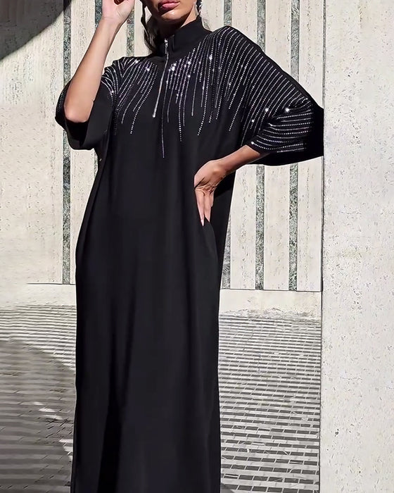 Kjole avslappet med glidelås i kragen