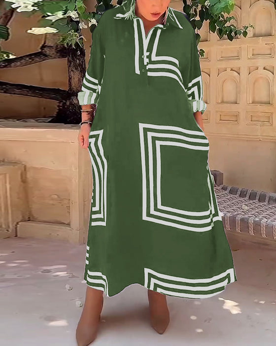 Fritidskjole med rektangulær trykt jakkeslag