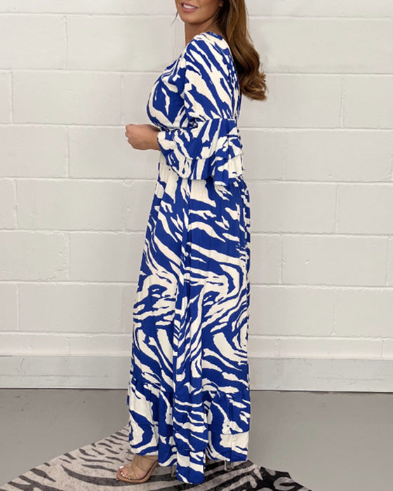 3/4-ermet kjole med v-hals