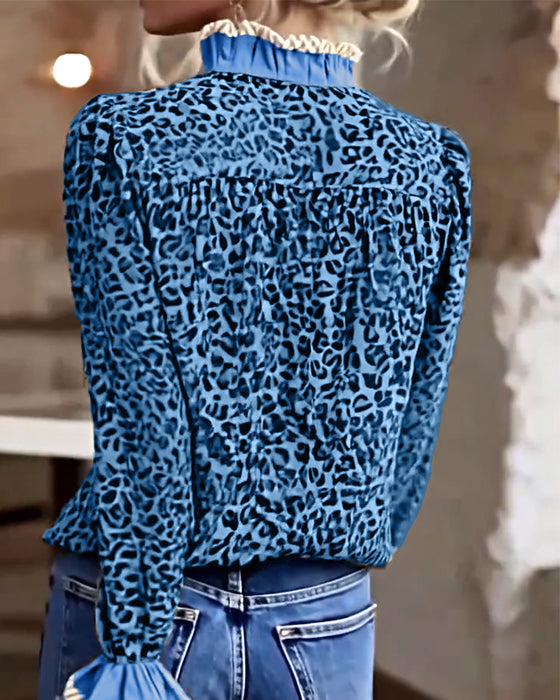 Bluse med avslappet leopardprint og lange ermer