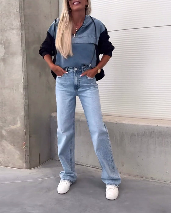 Uformell hettegenser med patchwork i denim med glidelås