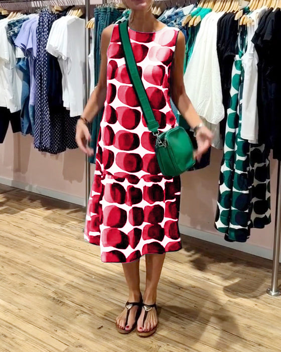 Kjole uten ermer med rund hals og trykk