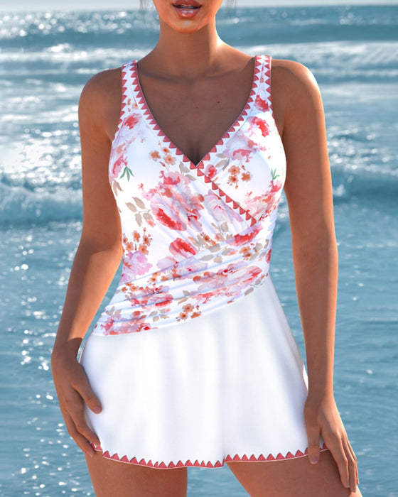 Badedrakt med skjørt og åpen rygg