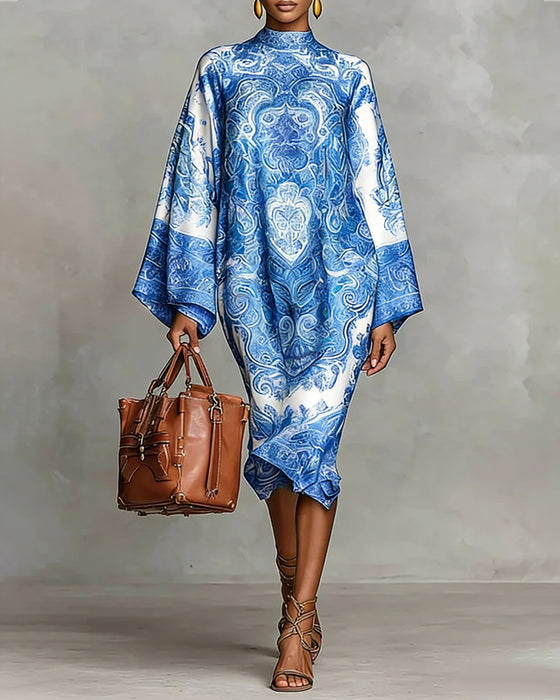 Høyhalset Kjole Med Vintagemønster