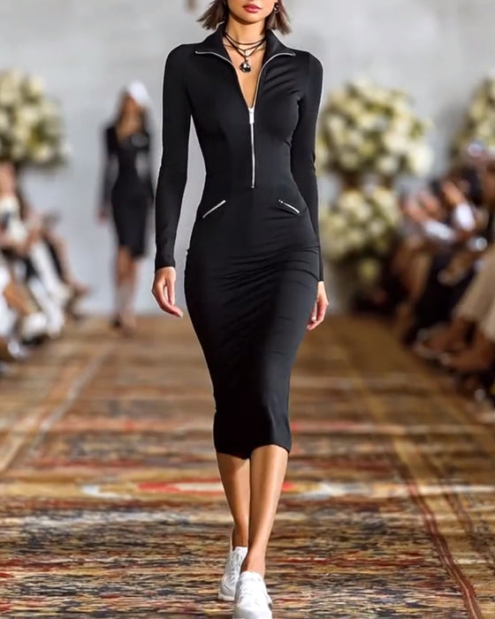 Elegant ensfarget kjole i stretch