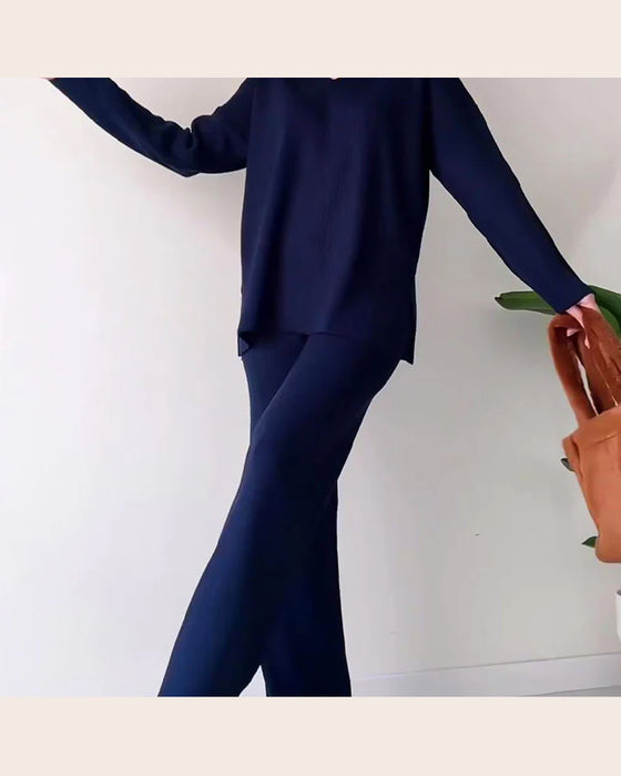 To - delssett Med Enfarge Og Stickat Egenskaper