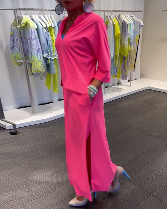 Ensfarget kjole med splitt V-hals