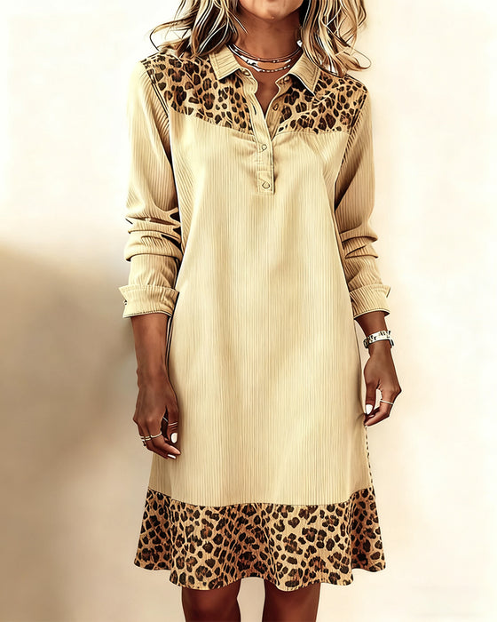 Kordfløyelskjole Med Leopardmønster Og Reverskrage