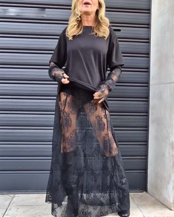 Todelt sett - ensfarget T-skjorte og blondeskjørt