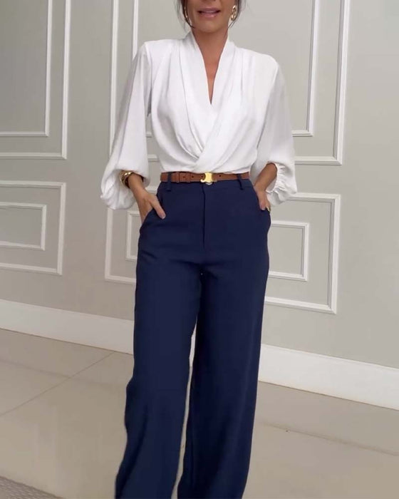 Uformell lomme i ensfarget bukse