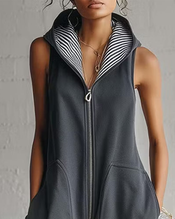 Ensfarget Jumpsuit Med Hette Og Lomme