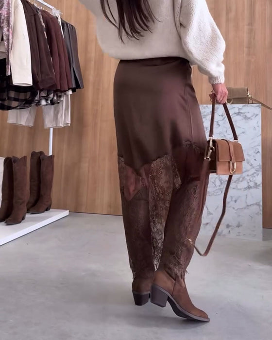 Elegant Satengskjørt Med Blondelappverk