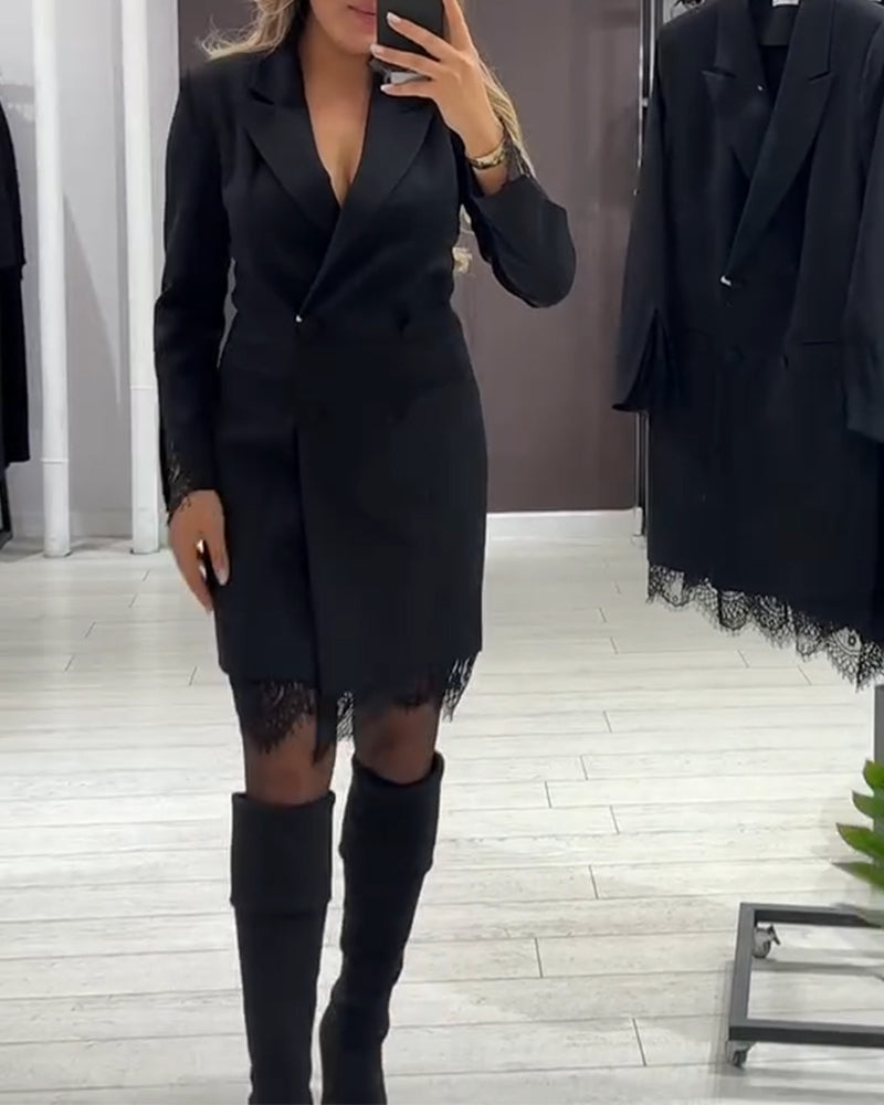 Kjole Med V-Hals Og Innslag For Arbeid