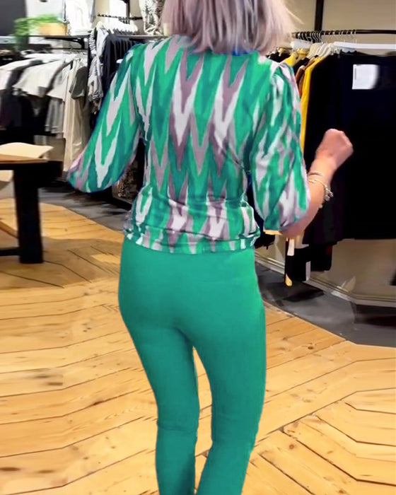 Printet avslappet topp med dyp V