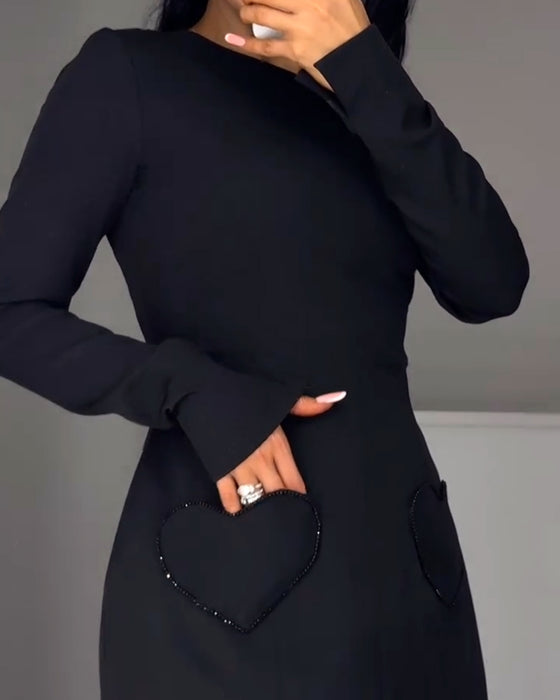 Elegant Langermet Kjole Med Midjetilpasset Design