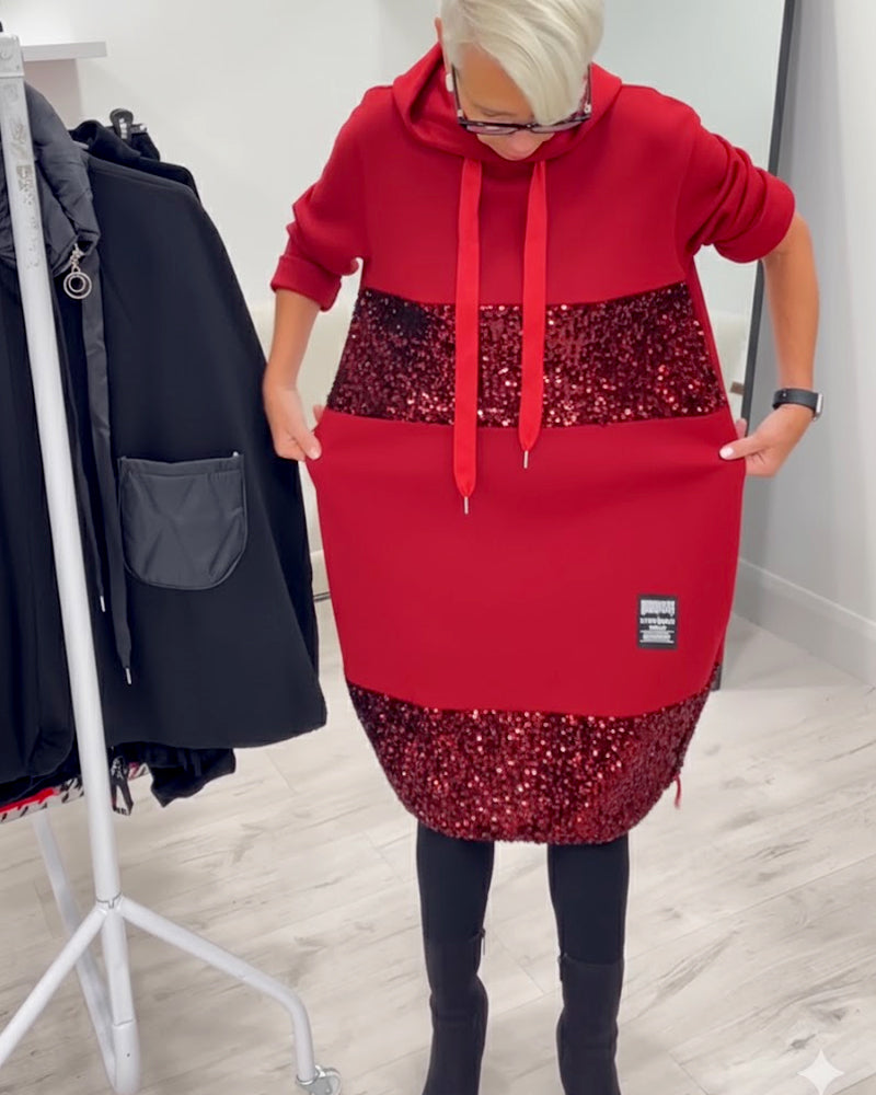 Kjole Med Hette Og Moteriktig Patchwork