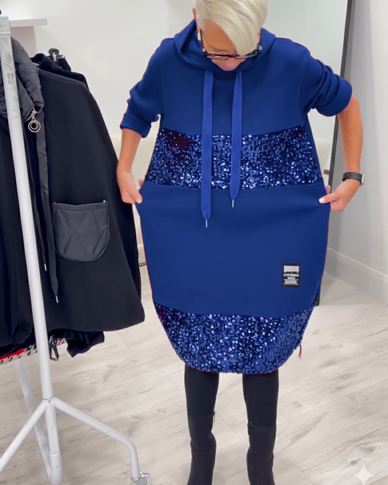 Kjole Med Hette Og Moteriktig Patchwork