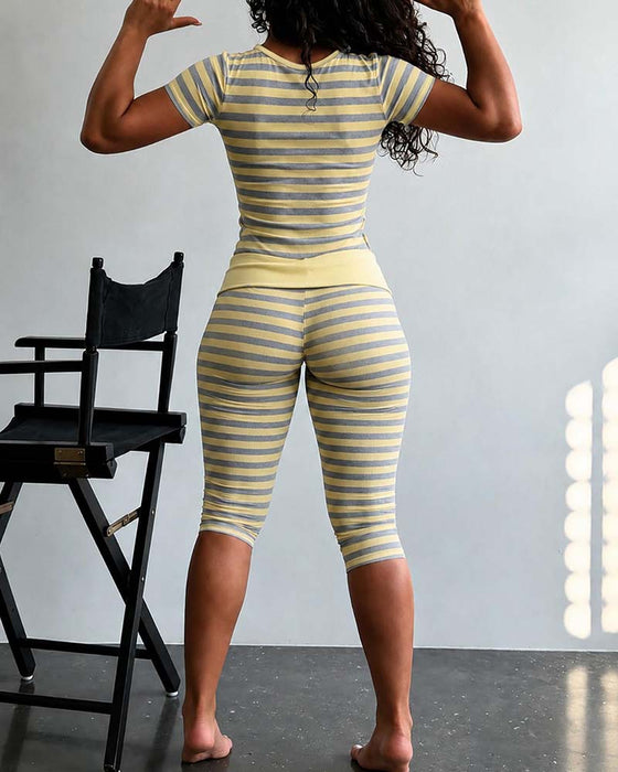 Sett Rundhalset Stripe Kort Erme