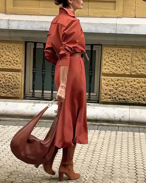 Kjole Med Splittet Hem Og Skjortestil