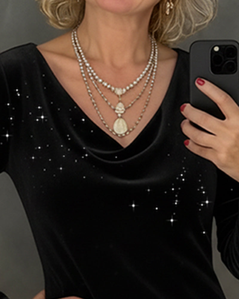 Kjole Med Fin Glans Og Rett Passform