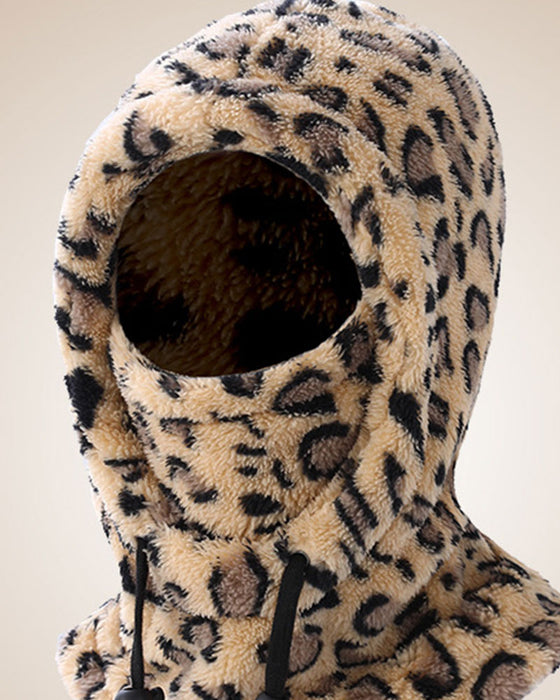 Varm integrert lue med leopardmønster