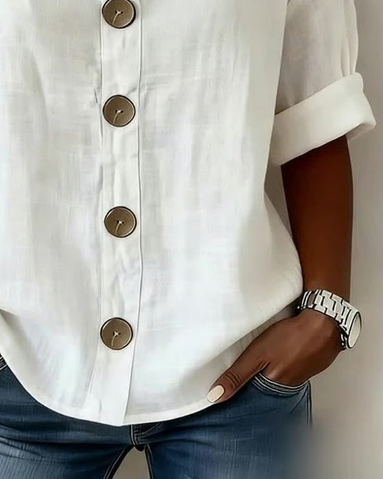 Løs Bluse Med Korte Ermer Og Store Knapper