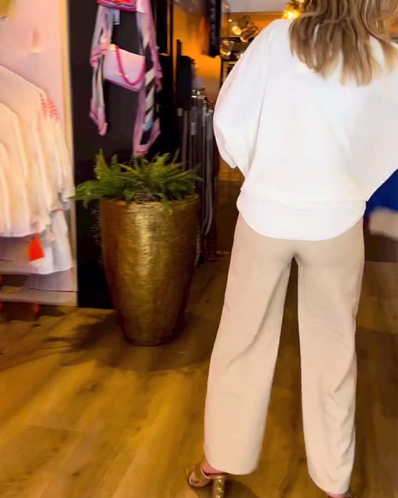 Ensfarget V-halsbluse med slips